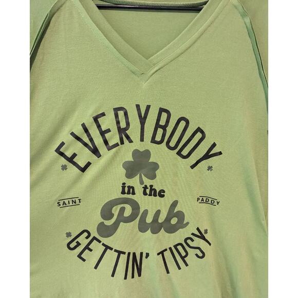 "Everybody In The Pub Gettin' Tipsy" Green Long Sleeve Shirt - Picture 2 of 4
